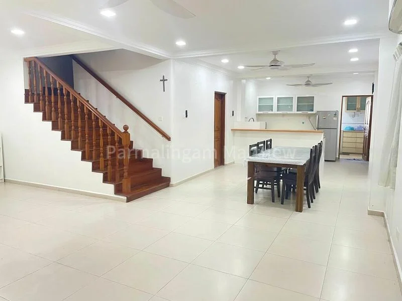 5 Bed Corner Terrace (Landed) for Sale in  Hoover Park - Image 9