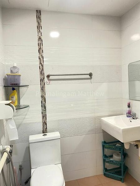 5 Bed Corner Terrace (Landed) for Sale in  Hoover Park - Image 10