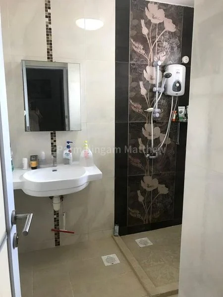 5 Bed Corner Terrace (Landed) for Sale in  Hoover Park - Image 3