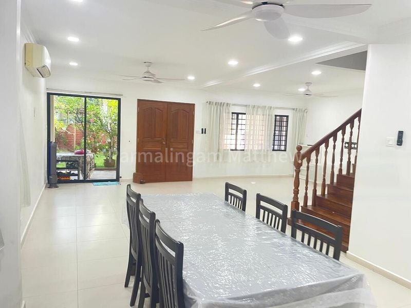 5 Bed Corner Terrace (Landed) for Sale in  Hoover Park - Image 1