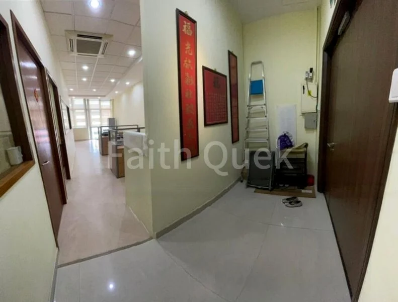 Light Industrial (B1) for Rent: Prestige Centre - Image 3
