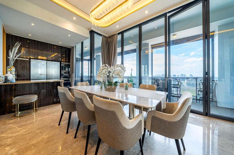 4 Bed Condo for Sale in  Nouvel 18 - Image 16