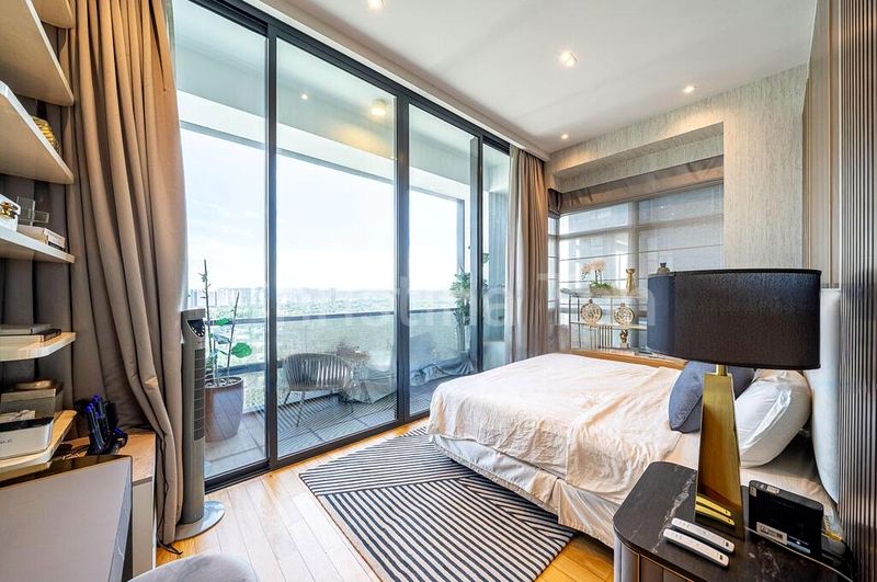 4 Bed Condo for Sale in  Nouvel 18 - Image 12