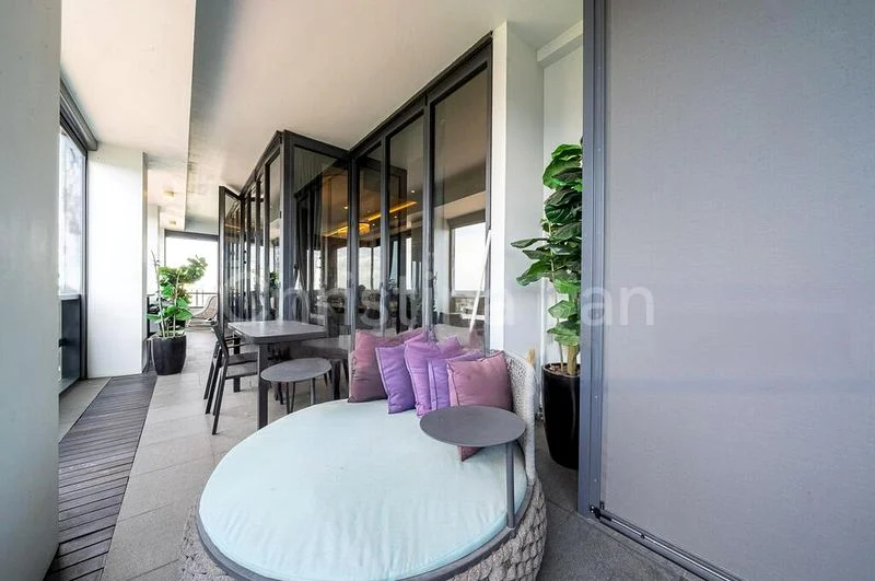 4 Bed Condo for Sale in  Nouvel 18 - Image 13