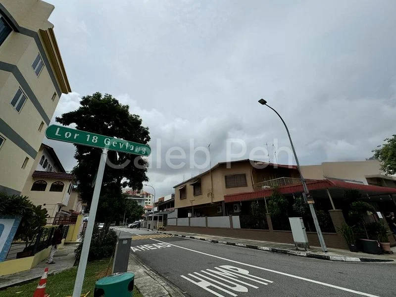 Shop / Shophouse for Sale: Lorong 18, Geylang - Image 2