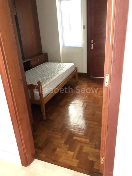 4 Bed Condo for Rent in  Kim Lin Park - Image 12