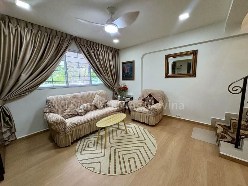 Maisonette HDB for Sale in  147 Tampines Avenue 5 - Image 1