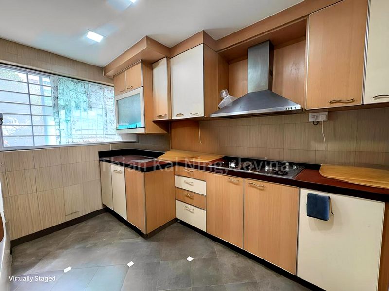 Maisonette HDB for Sale in  147 Tampines Avenue 5 - Image 4