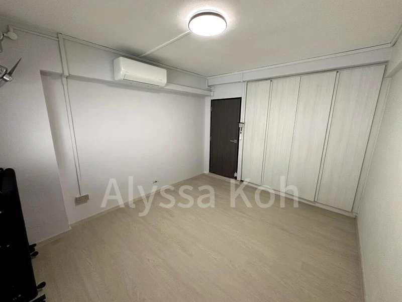 Common Room (HDB) for Rent in  403 Pandan Gardens - Image 2