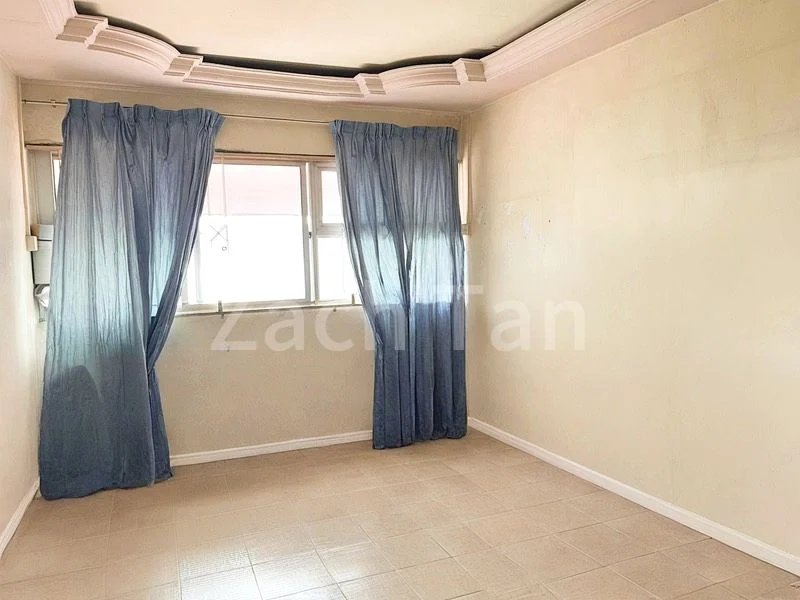 5 Room (5A) HDB for Sale in 641 Rowell Road - Image 4