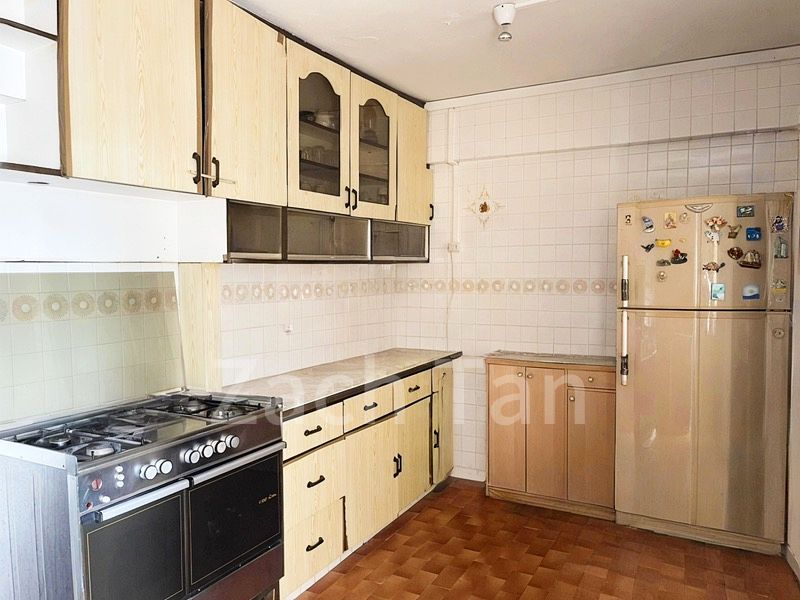 5 Room (5A) HDB for Sale in 641 Rowell Road - Image 7