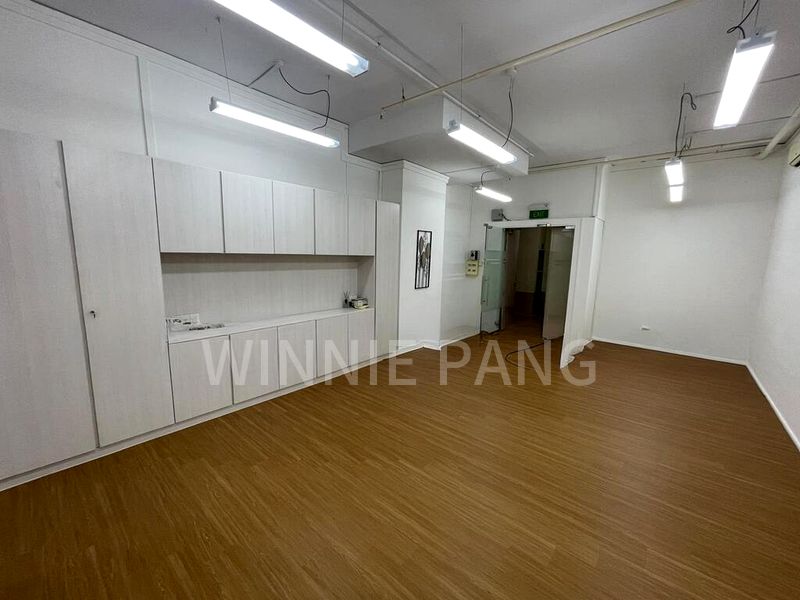 Light Industrial (B1) for Rent: Tradehub 21 - Image 7