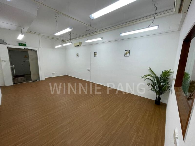 Light Industrial (B1) for Rent: Tradehub 21 - Image 3