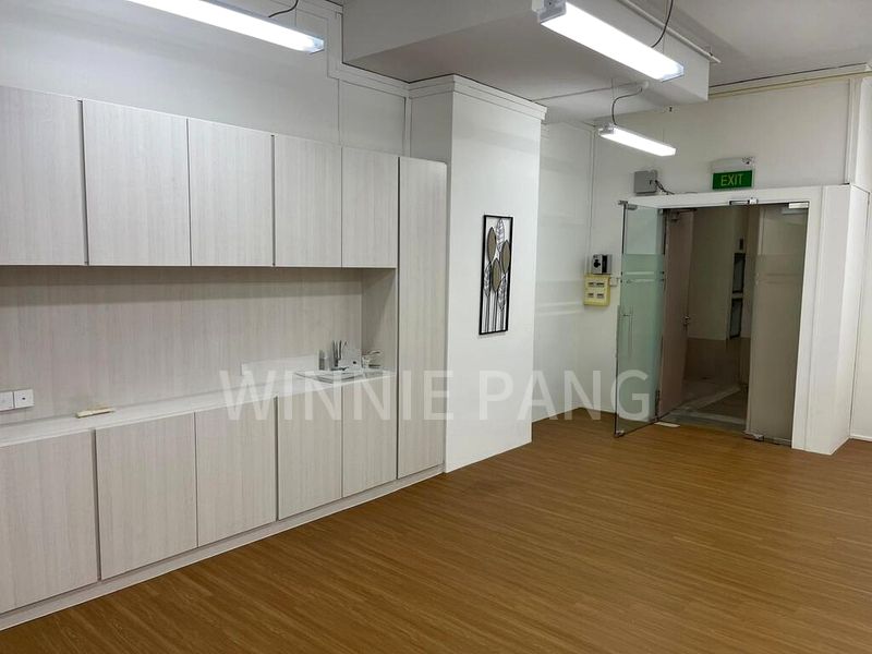 Light Industrial (B1) for Rent: Tradehub 21 - Image 6