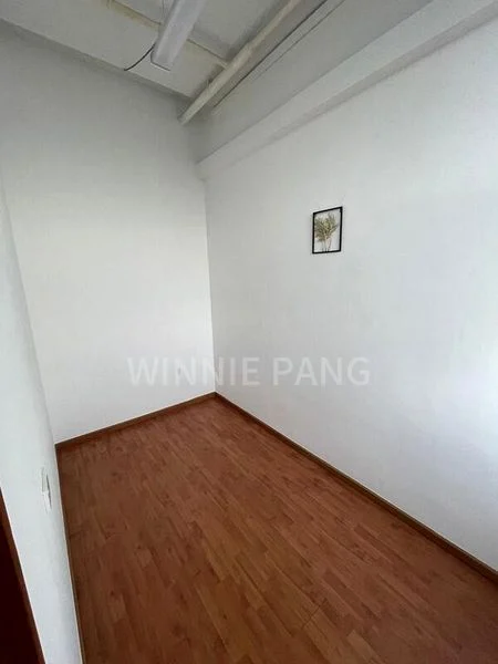 Light Industrial (B1) for Rent: Tradehub 21 - Image 2