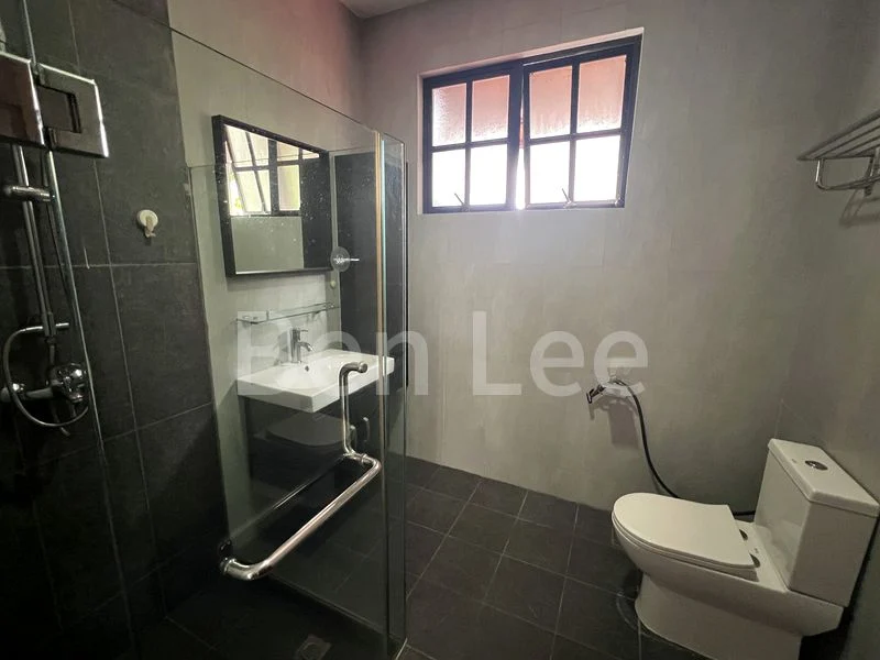 4+1 Bed Terraced House (Landed) for Rent in Rosedale - Image 21