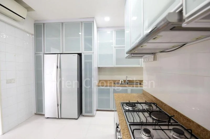 3 Bed Condo for Rent in  Nassim Jade - Image 3