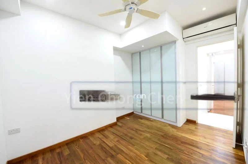 3 Bed Condo for Rent in  Nassim Jade - Image 5