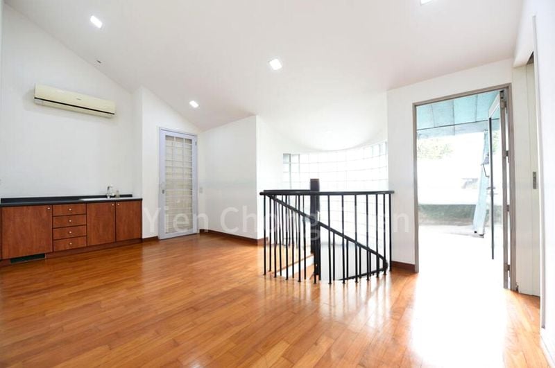 3 Bed Condo for Rent in  Nassim Jade - Image 6