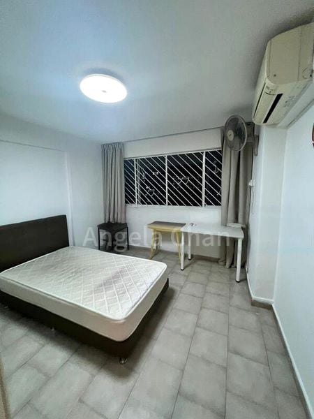Common Room (HDB) for Rent in  216 Jurong East Street 21 - Image 1
