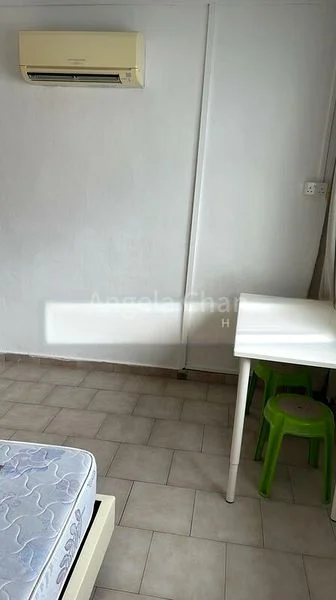 Common Room (HDB) for Rent in  216 Jurong East Street 21 - Image 9