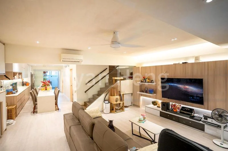 5 Bed Terraced House (Landed) for Sale in  Brighton Crest - Image 3