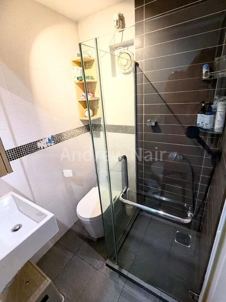 2 Bed Walk-up Apartment (Condo) for Sale in Novena Hill - Image 4