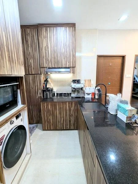 2 Bed Walk-up Apartment (Condo) for Sale in Novena Hill - Image 3