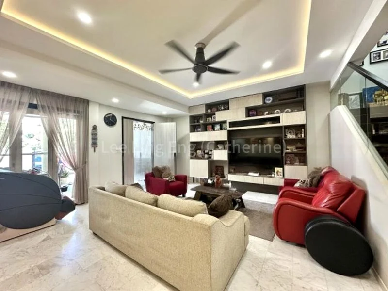 4 Bed Terraced House (Landed) for Sale in  Kembangan Estate - Image 2