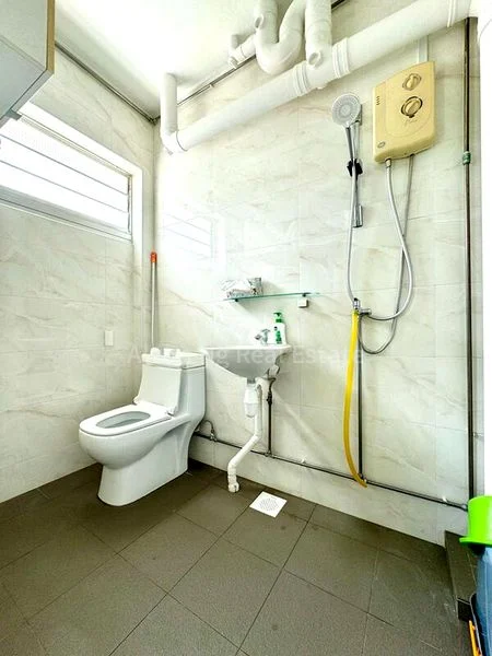 4 Room (4A) HDB for Rent in 487A Tampines Avenue 9 - Image 4