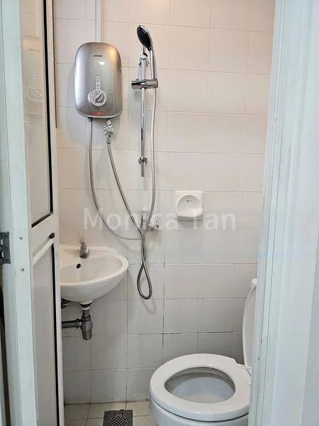 Master Room (Condo) for Rent in  The Linc - Image 10