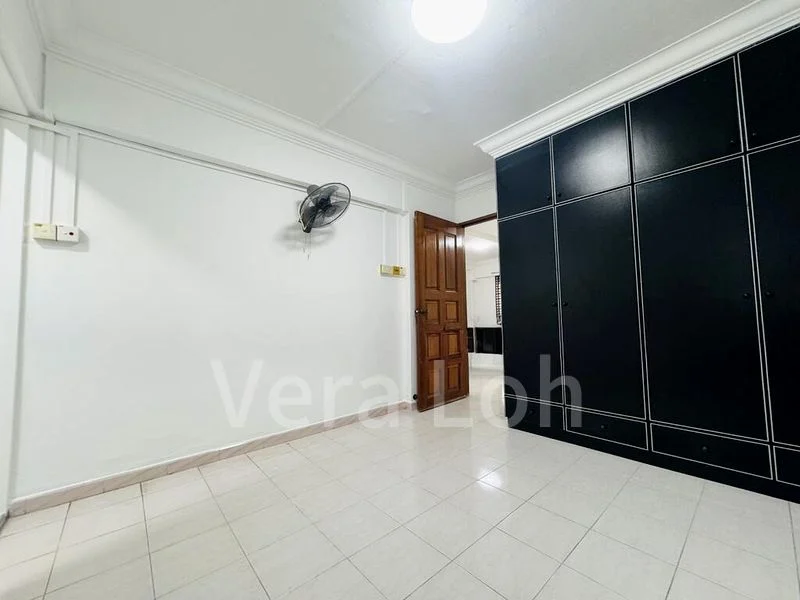 3 Room (3A) HDB for Rent in  364 Clementi Avenue 2 - Image 3