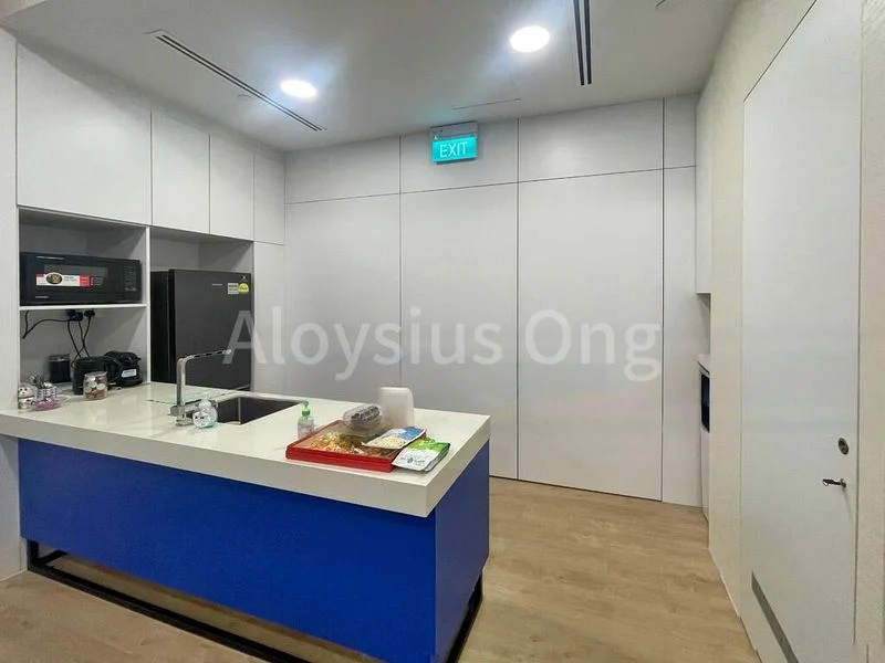 Office for Sale: SBF Center - Image 4