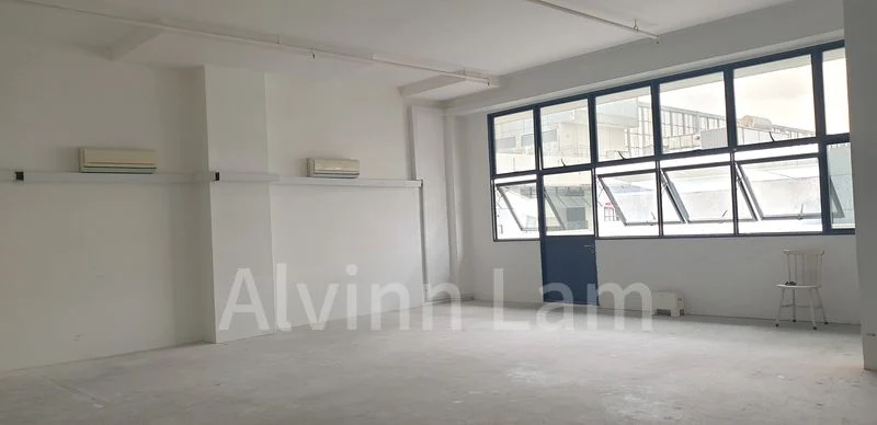 Light Industrial (B1) for Rent in  Midview City - Image 3