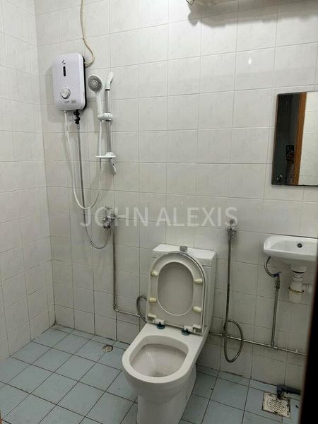 Room (HDB) for Rent in 223B Compassvale Walk - Image 6