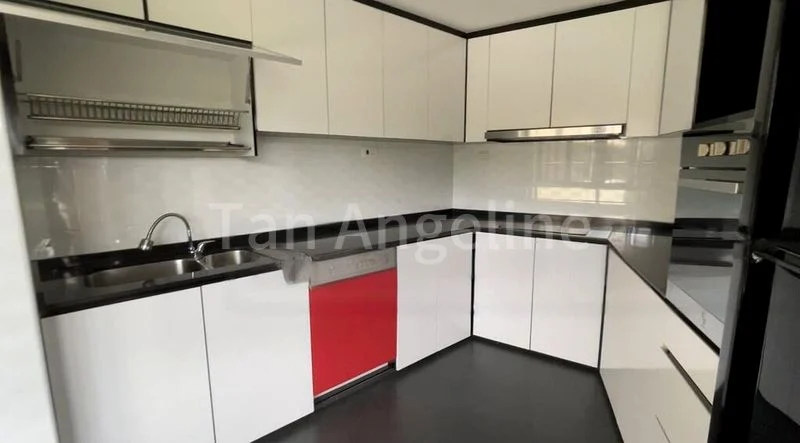 3 Bed Condo for Rent in  The Draycott - Image 4