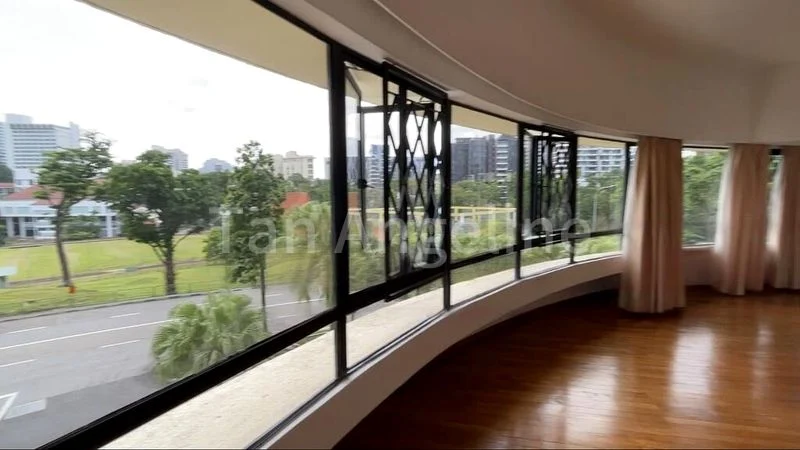 3 Bed Condo for Rent in  The Draycott - Image 2