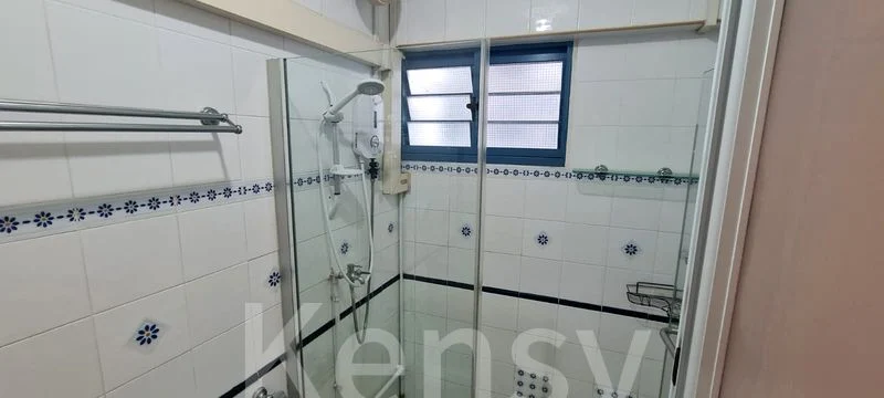 Executive HDB for Sale in  468D Admiralty Drive - Image 17