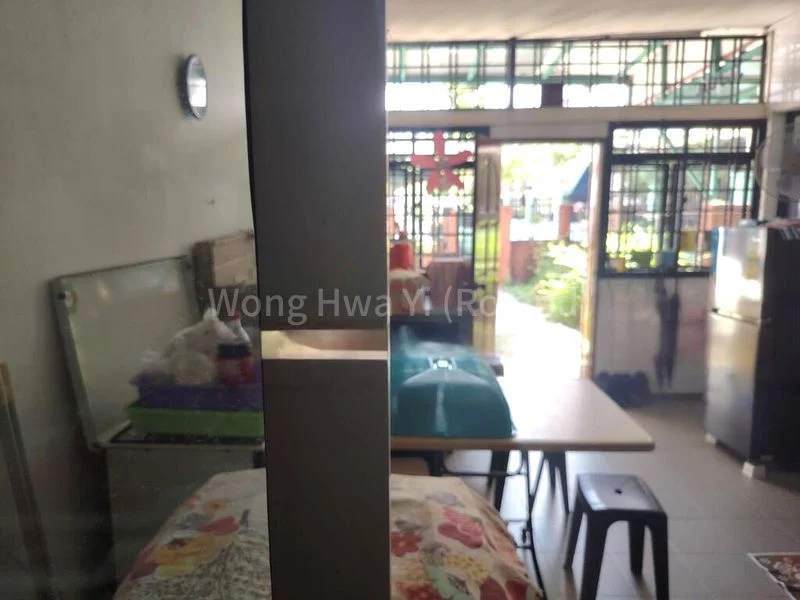 4 Bed Terraced House (Landed) for Sale in Clementi Avenue 3 - Image 2