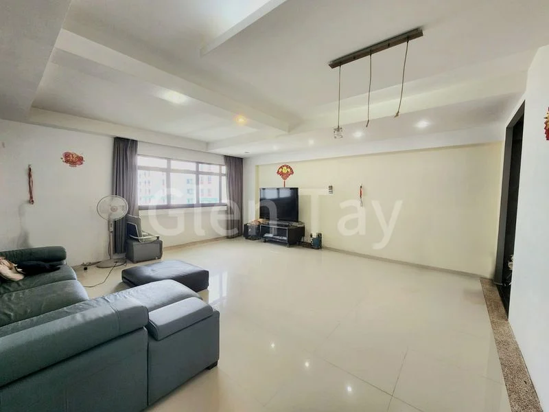 5 Room (5I) HDB for Sale in  685A Choa Chu Kang Crescent - Image 3