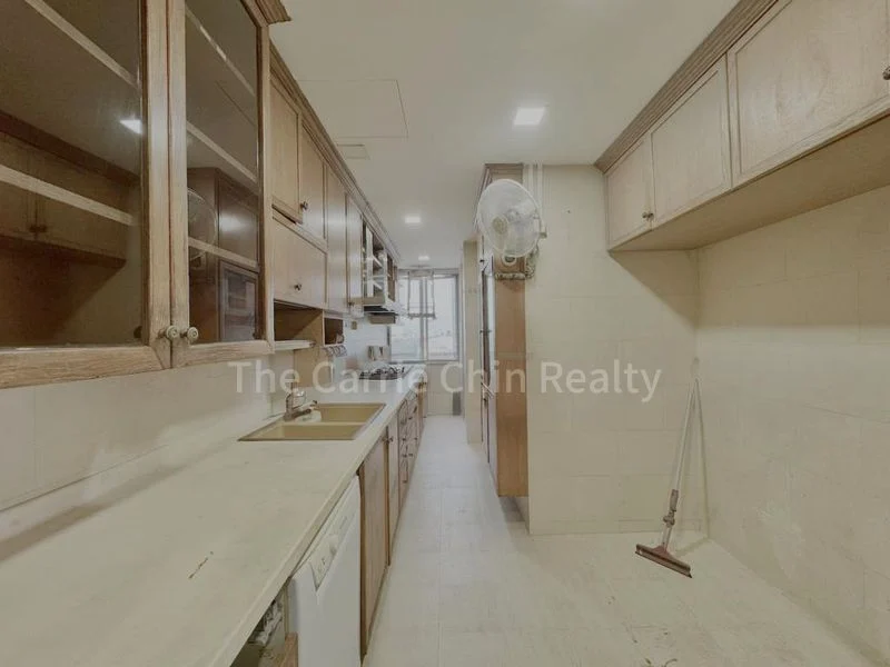 4 Bed Condo for Sale in  The Tessarina - Image 6