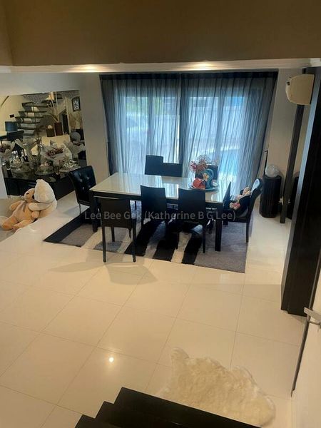 5 Bed Semi-Detached House (Landed) for Sale in  Mugliston Hill - Image 8