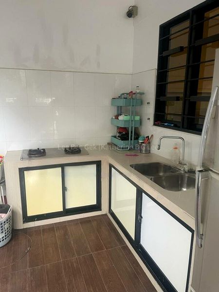 5 Bed Semi-Detached House (Landed) for Sale in  Mugliston Hill - Image 16