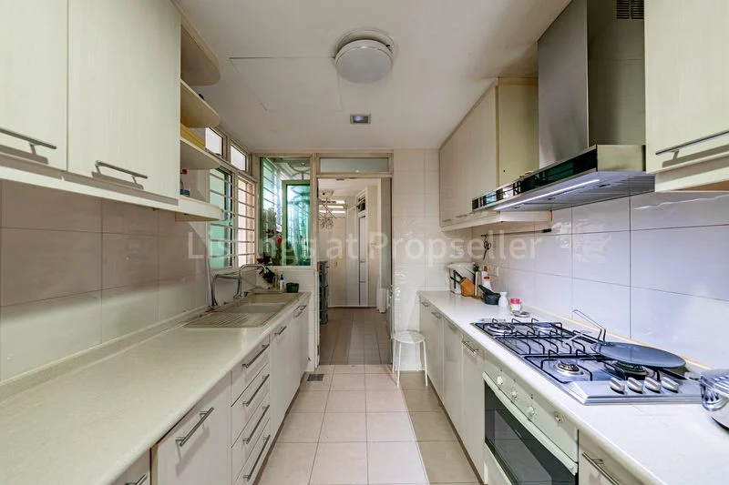 4 Bed Condo for Sale in Costa Del Sol - Image 4