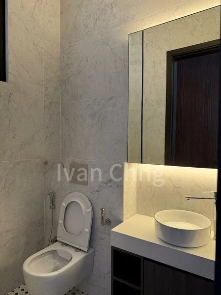 5 Bed Terraced House (Landed) for Sale in  Jalan Loyang Besar - Image 8