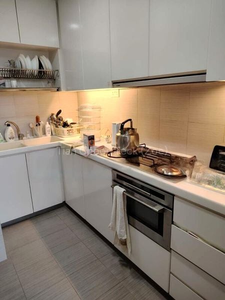 3 Bed Condo for Rent in  Viz At Holland - Image 7