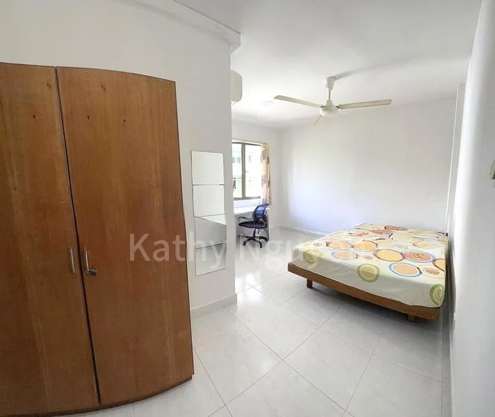 Master Room (Condo) for Rent in  Balmoral Luck - Image 11