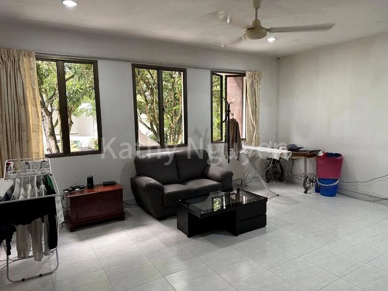 Master Room (Condo) for Rent in  Balmoral Luck - Image 7