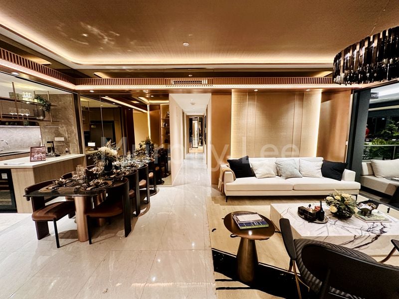 4+1 Bed Condo for Sale in Parktown Residence - Image 9