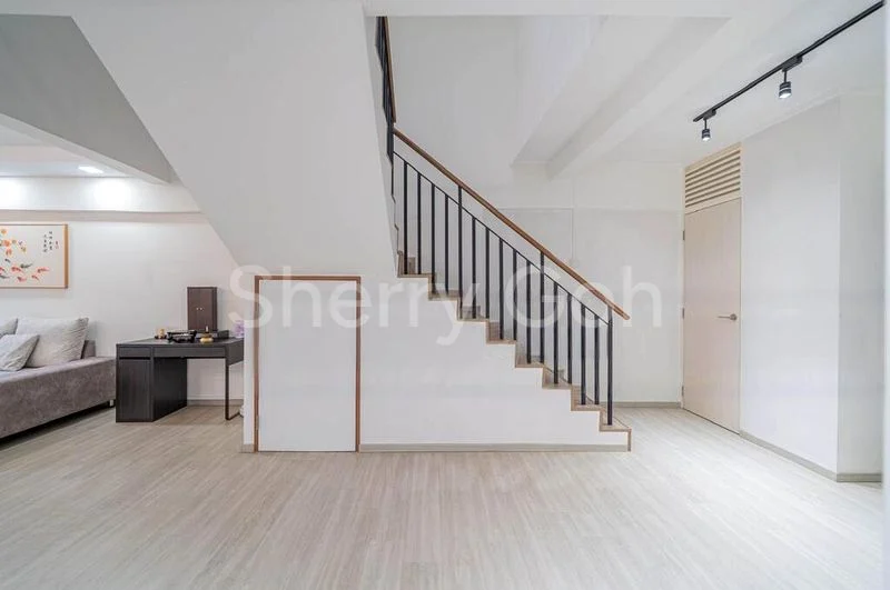 Maisonette HDB for Sale in 238 Hougang Avenue 1 - Image 6